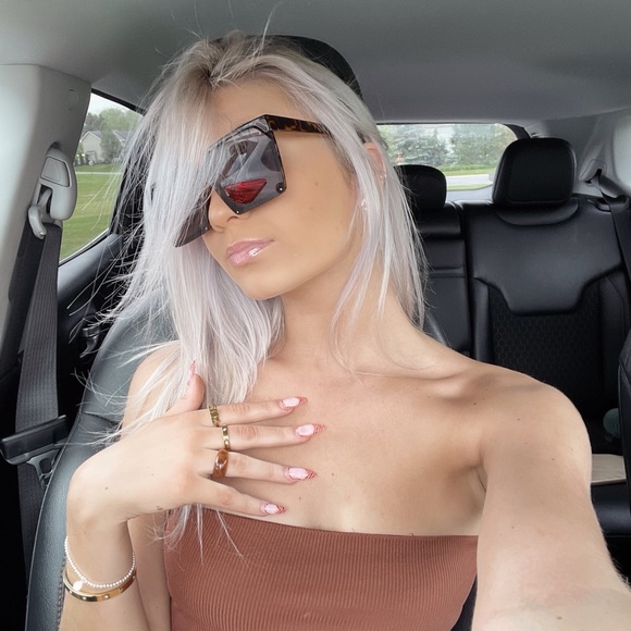 Meet your Posher, Paige - Picture 5 of 8